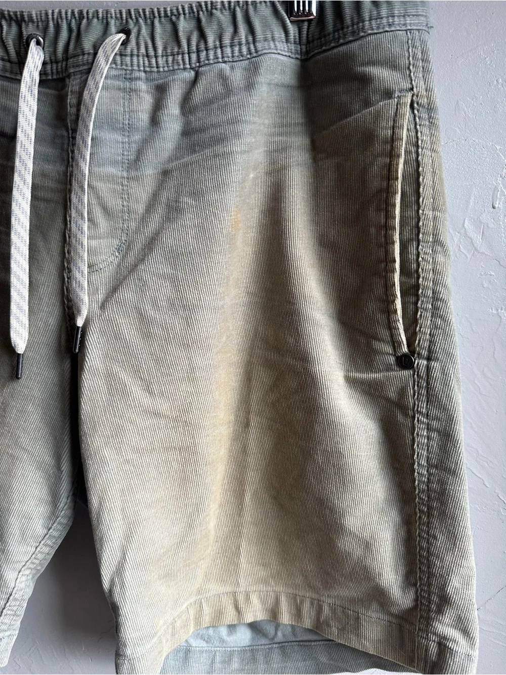 Vuori Optimist Corduroy Shorts Workwear Skate Grunge Mens L Flawed Discoloration